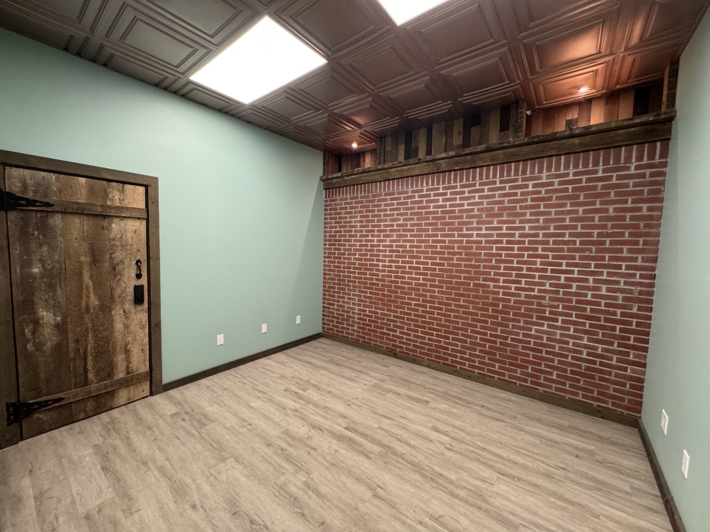 1201 Corunna Office6